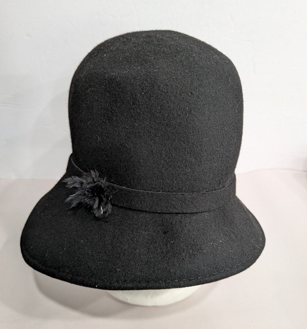 Banash Boston Cloche Hat Black Wool Felt Bucket Hat Feather Accent OS